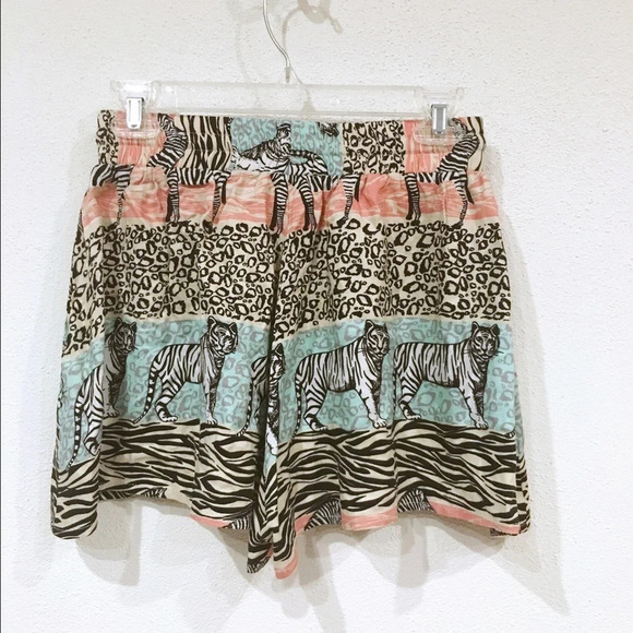 Minkpink Animal Print Shorts Size XS EUC - Picture 3 of 3